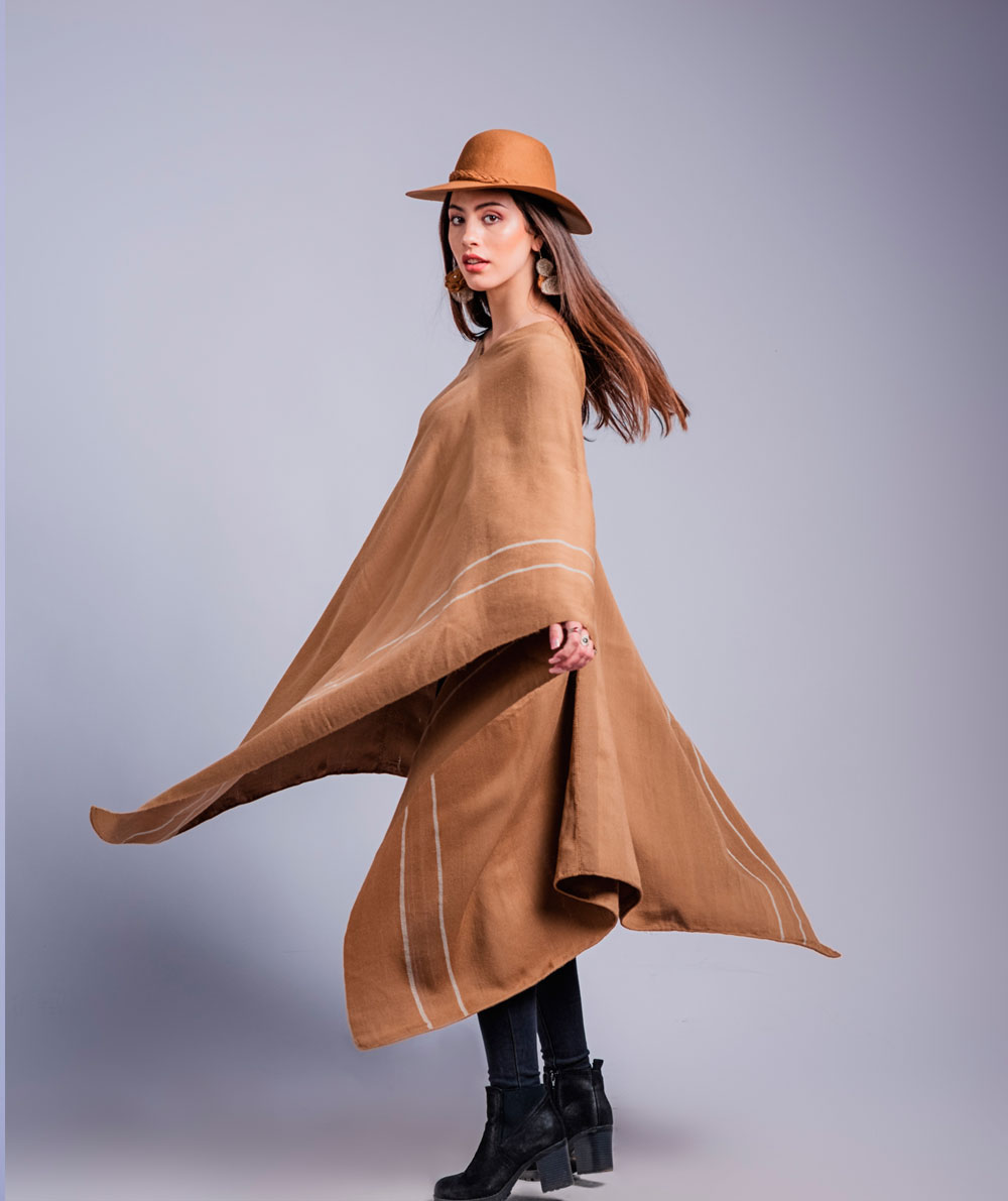 Poncho artesanal 100% fibra de vicuña para damas – Texartan Peru